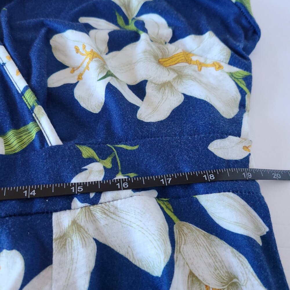 PINUP FASHION FLORAL V-NECK DRESS | BLUE & WHITE | SHORT SLEEVE | SZ 22W - Picture 7 of 14